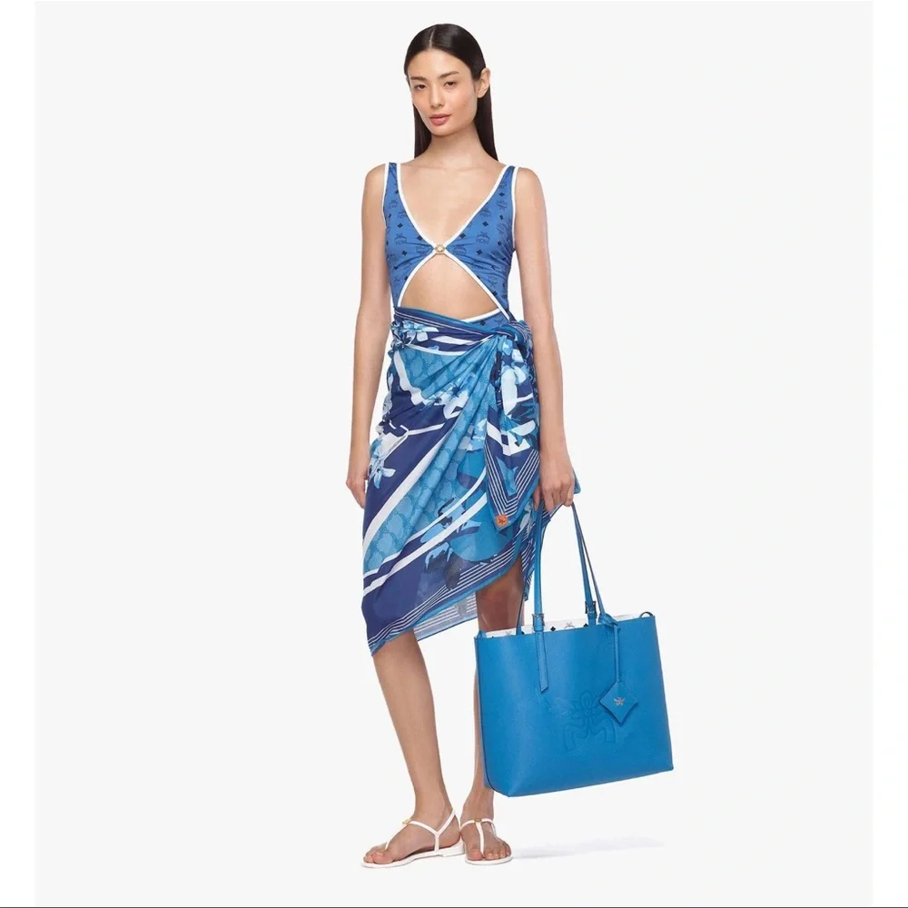 MCM Tote Himmel Shopper Embossed Logo Leather New Munich Blue NWT full inclusion - Picture 16 of 17